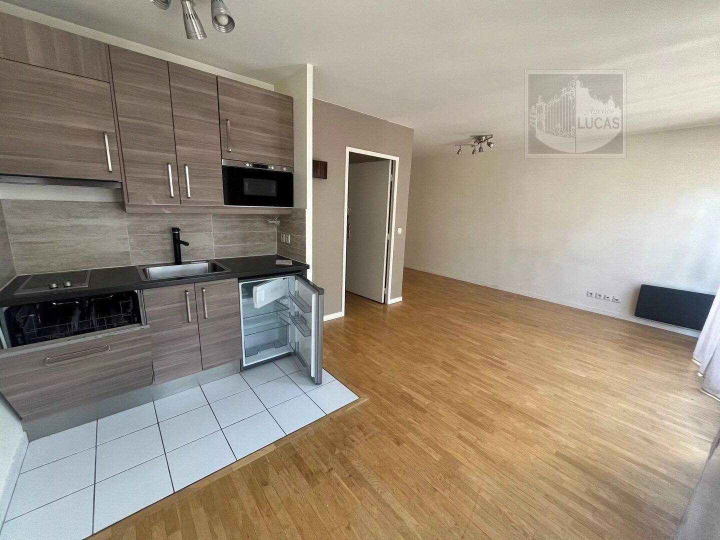 Appartement 1 pièce 32 m² · à Châtenay-Malabry · 31,7 m² · 890 €