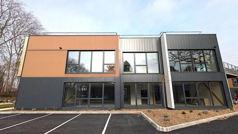 Espace bureau à vendre 6 061 000 € 1 580 m² de bureaux divisible de 255 m² à 1 580 m² Parc Technologique Ramonville-Saint-Agne 31520