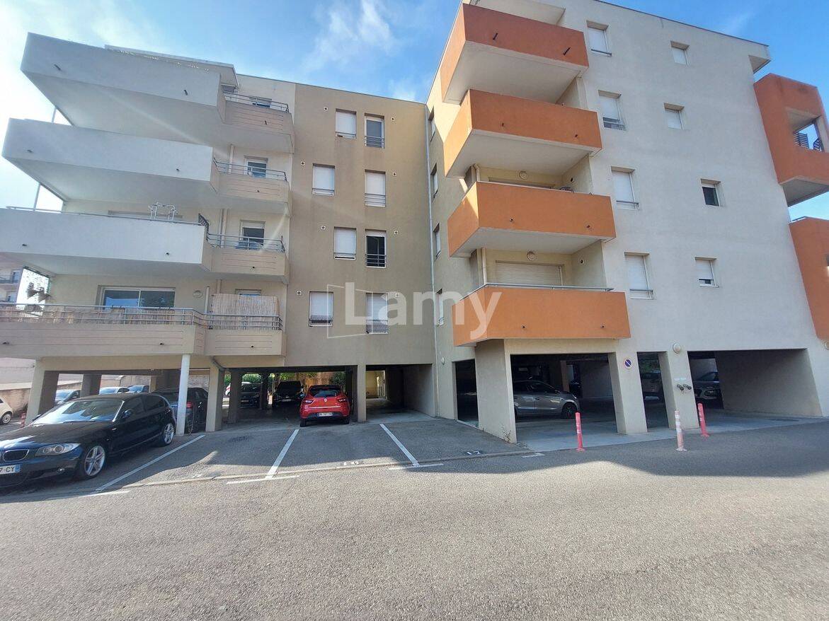 Appartement 2 pièces 33 m² · à Nîmes · 32,5 m² · 502 €