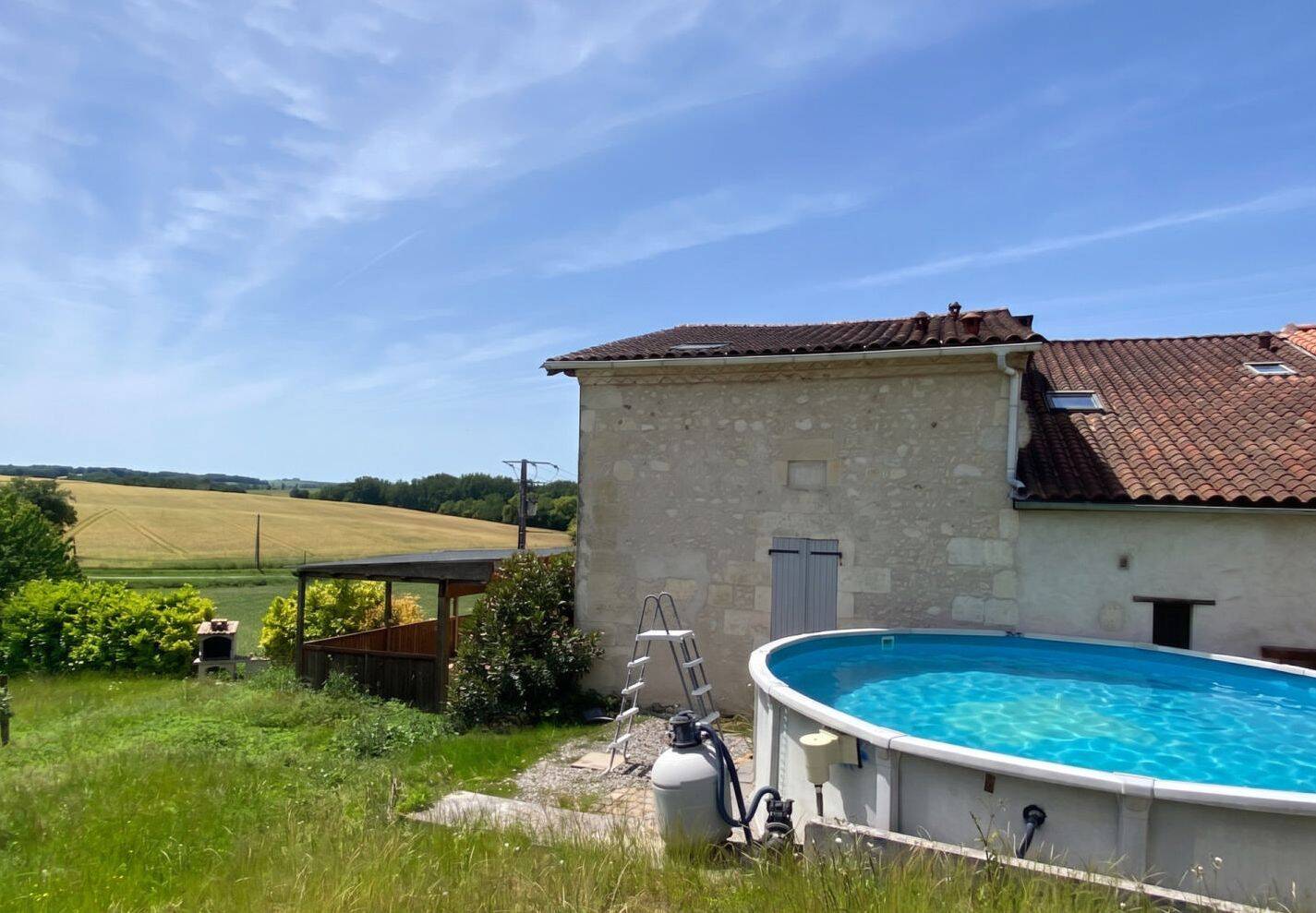 Maison 6 pièces 154 m² · à Laprade · 154 m² · 212 000 €