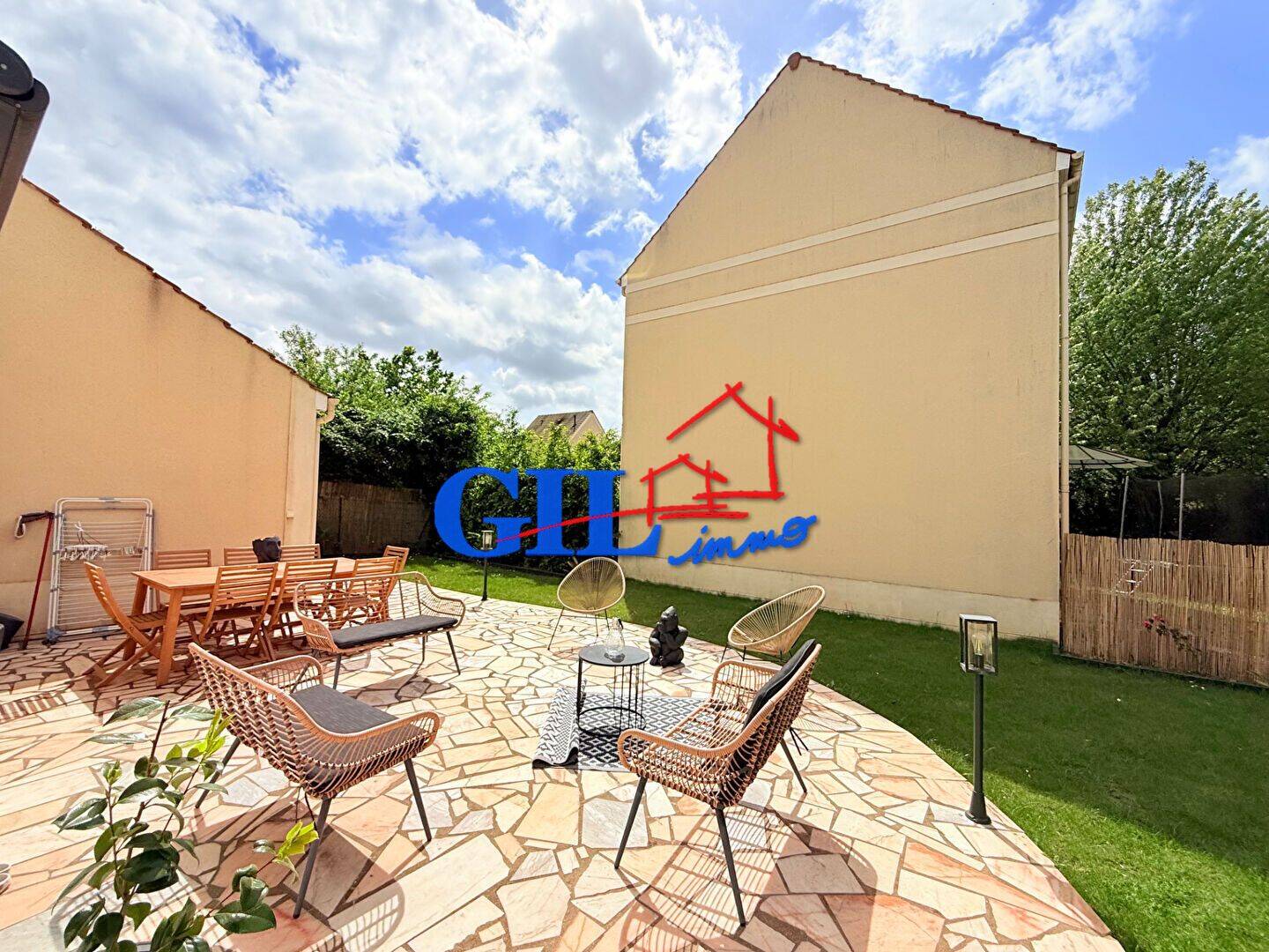 Maison 6 pièces 102 m² · à Savigny-le-Temple · 102 m² · 369 000 €