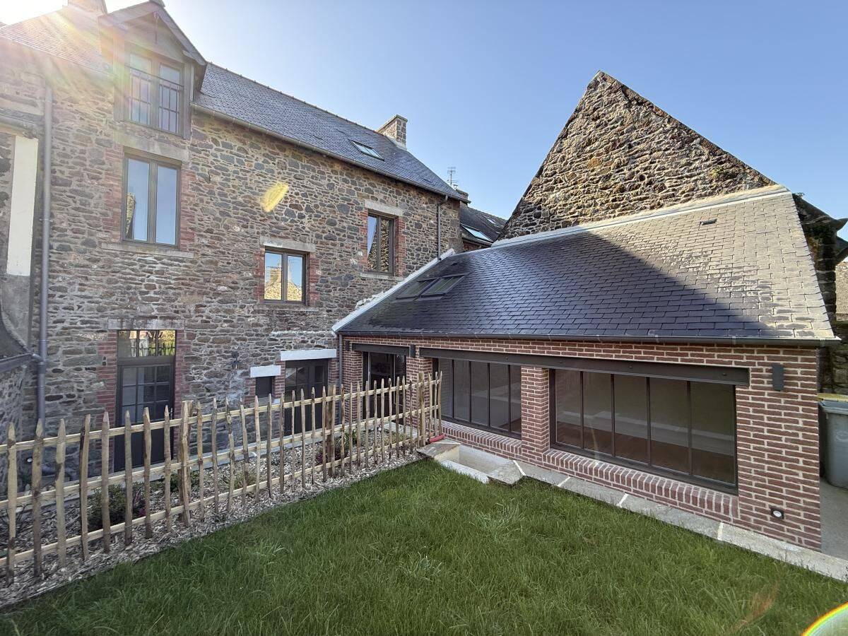 Maison 8 pièces 152 m² · à Saint-Suliac · 152 m² · 883 150 €