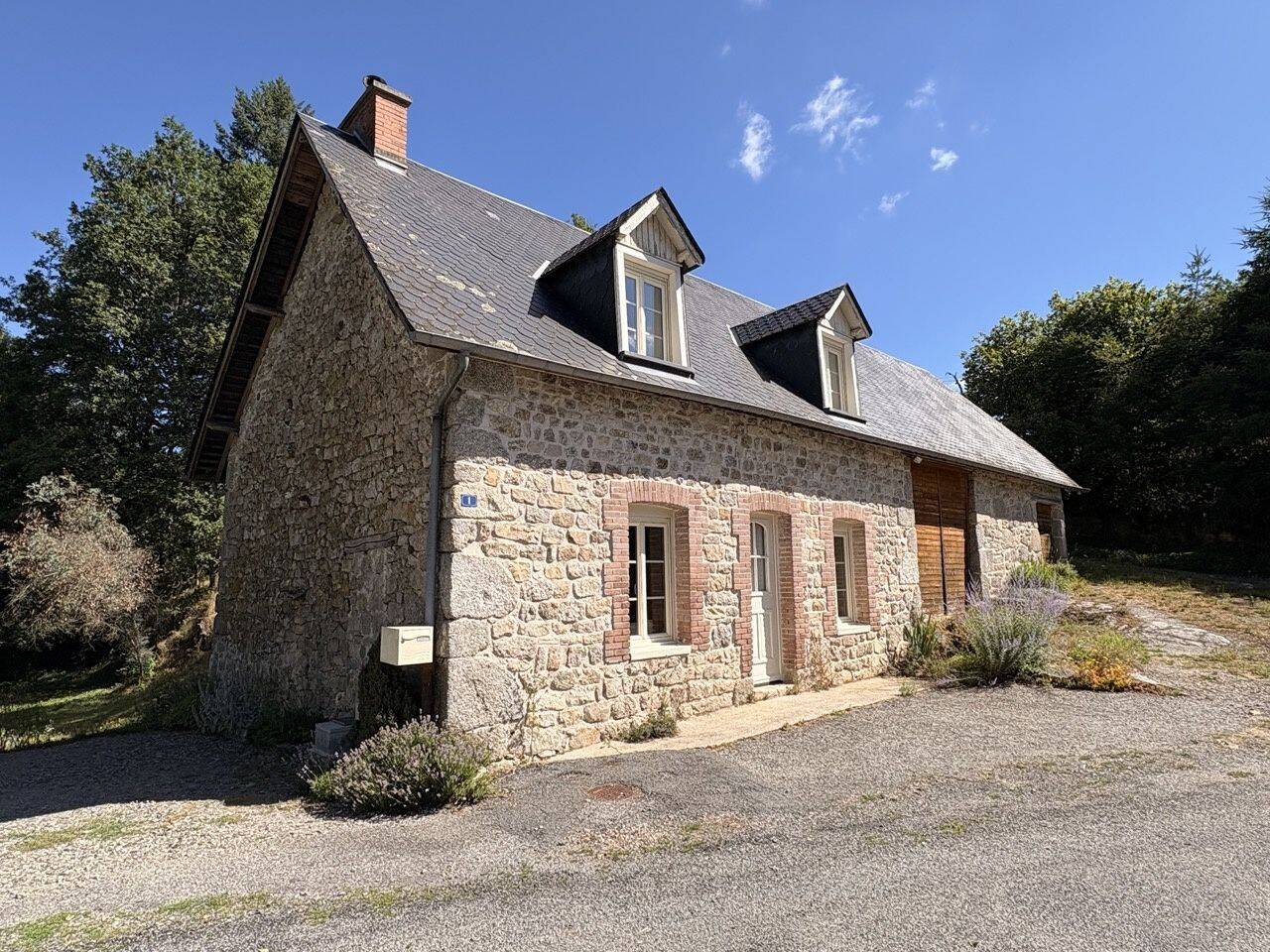 Maison 4 pièces 112 m² · à Rosiers-d'Égletons · 112 m² · 180 200 €
