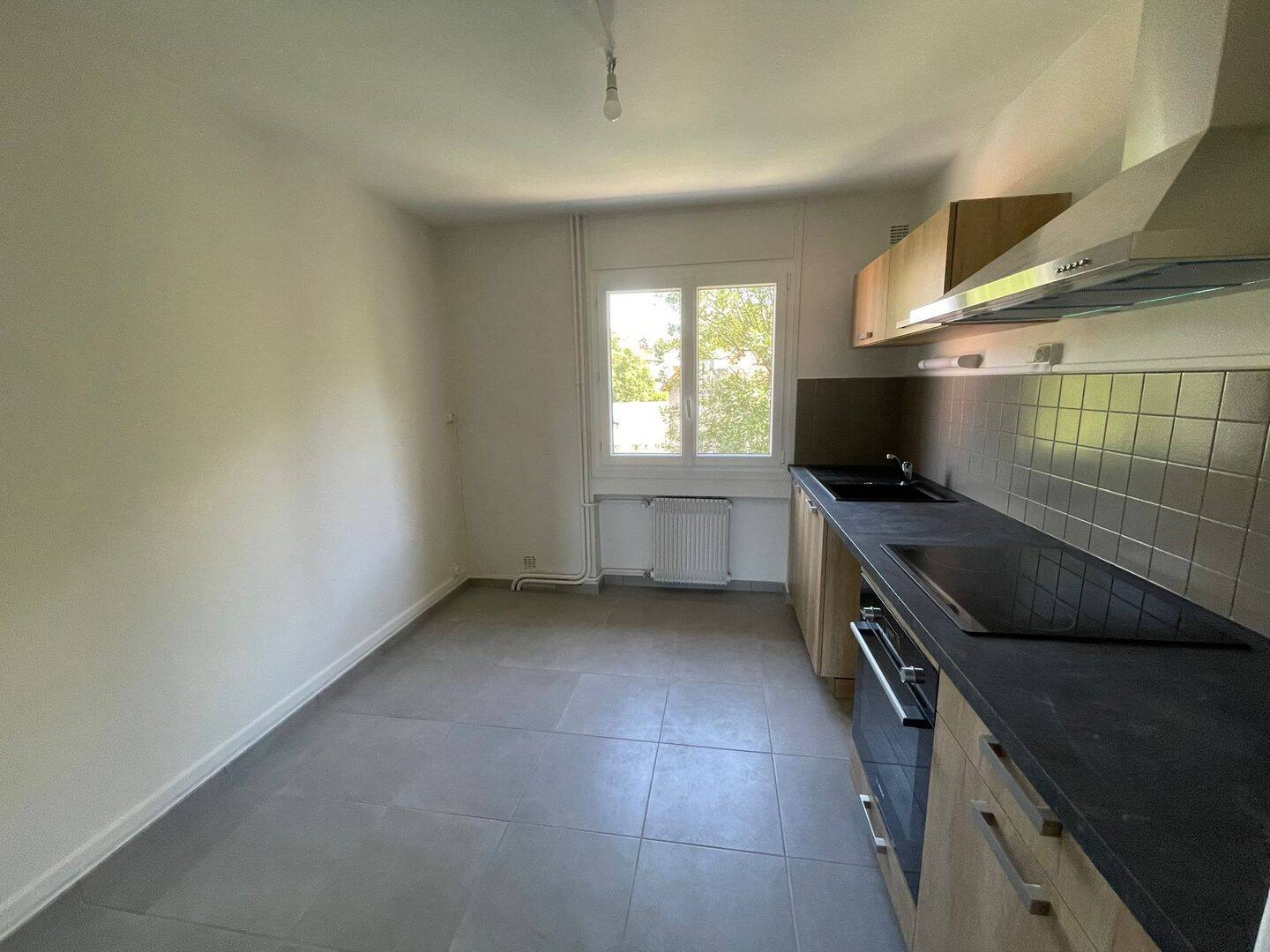 Appartement 3 pièces 58 m² · à Saint-Étienne · 58 m² · 670 €