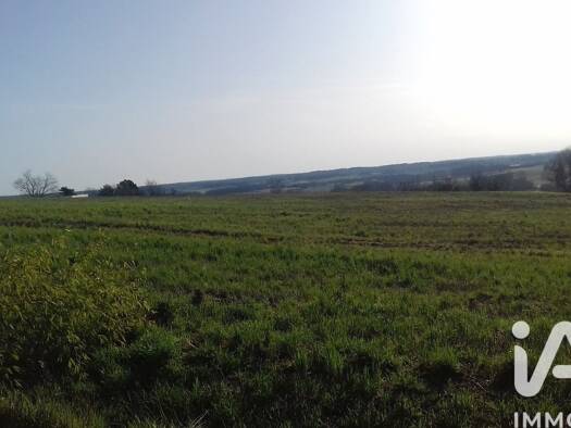 Terrain constructible à vendre 36 000 € 1 900 m² de terrain Montlieu-la-Garde 17210