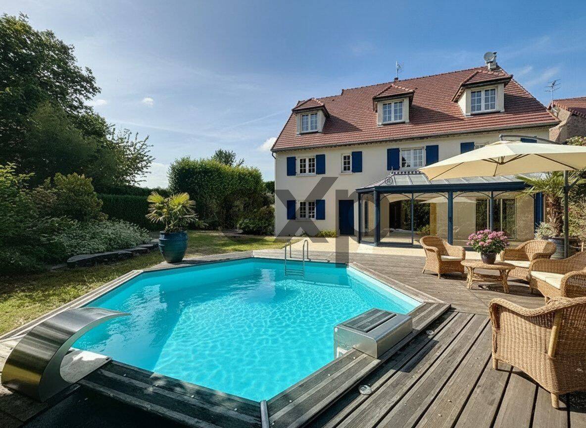 Maison 11 pièces 314 m² · à Compiègne · 314 m² · 325 000 €