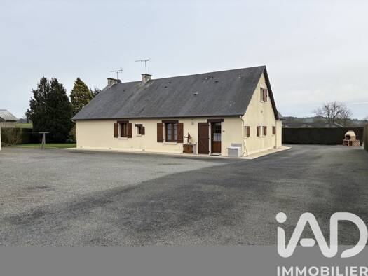 Maison de plain-pied à vendre 215 000 € 4 pièces 3 chambres 159 m² 2 099 m² de terrain Villebaudon 50410