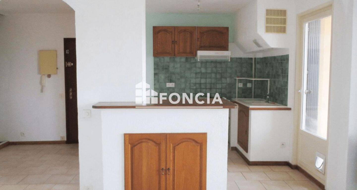 Appartement 3 pièces 58 m² · à Saint-Clair-du-Rhône · 57,7 m² · 728 €