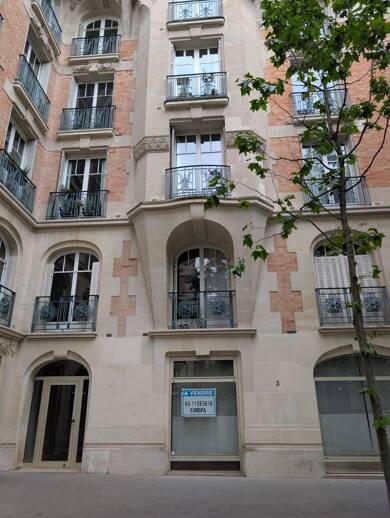 Local commercial à vendre 492 000 € 39 m² de surface de vente Violet Commerce Paris 15ème 75015