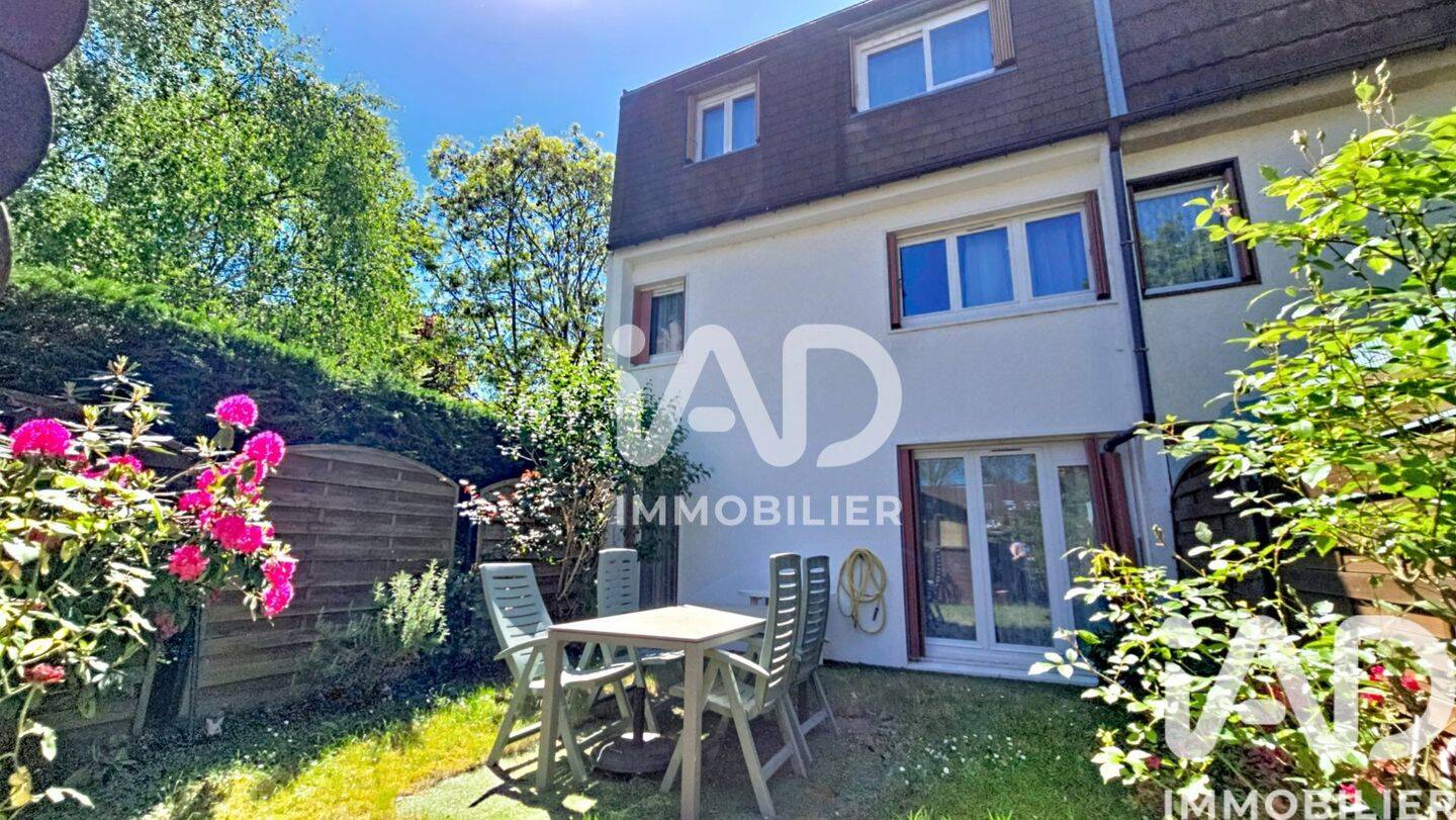 Maison 5 pièces 111 m² · à Évry-Courcouronnes · 110,8 m² · 272 000 €