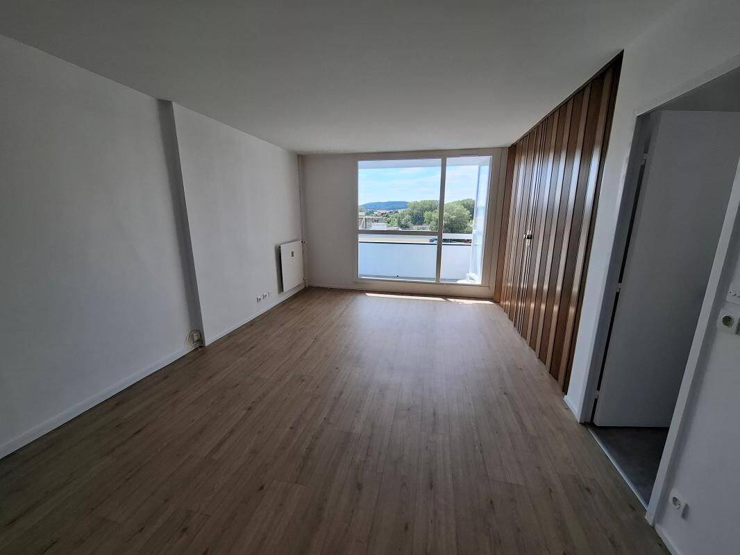Appartement 2 pièces 50 m² · à Compiègne · 49,5 m² · 735 €
