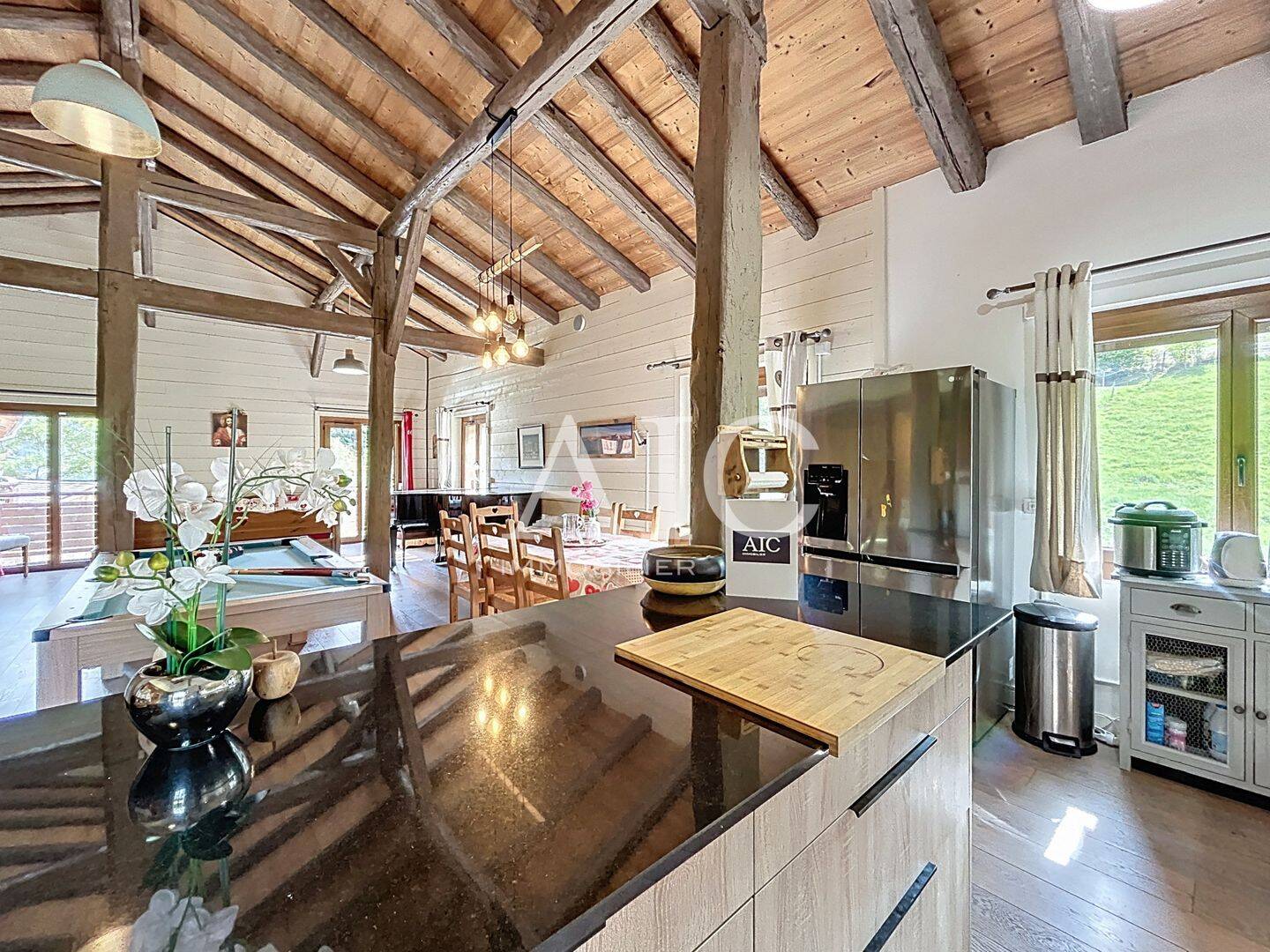 Maison 7 pièces 211 m² · à Combloux · 211 m² · 940 000 €