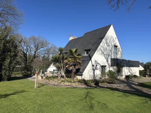 Villa à vendre 524 800 € 9 pièces 5 chambres 240 m² 3 600 m² de terrain Herbignac 44410