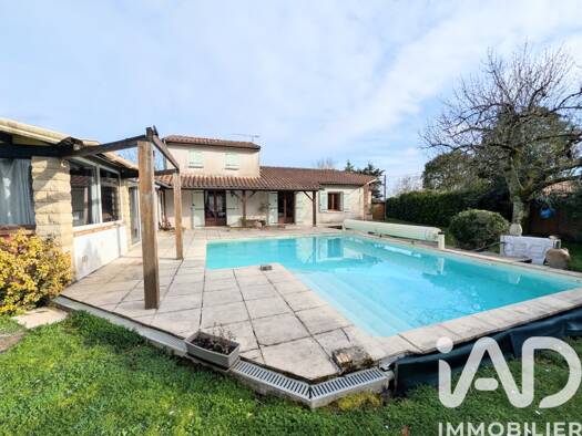 Maison à vendre 180 000 € 6 pièces 3 chambres 134 m² 1 504 m² de terrain Réparsac 16200