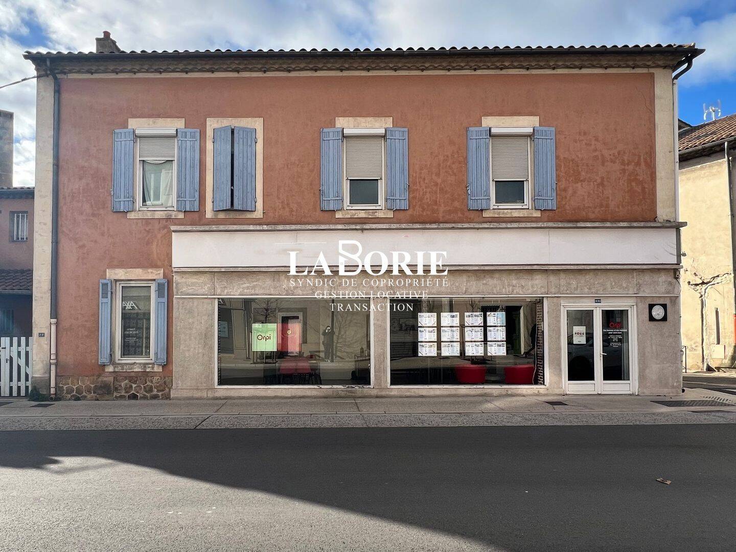 Maison 15 pièces 245 m² · à Orange · 245 m² · 360 000 €