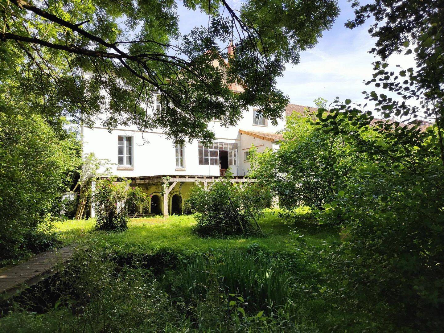 Maison 6 pièces 406 m² · à Orbigny · 406 m² · 320 000 €