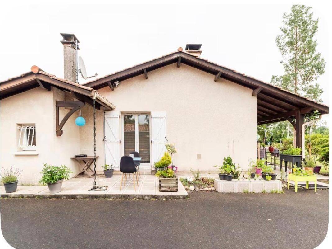 Maison 1 pièce 135 m² · à Mios · 135 m² · 900 €