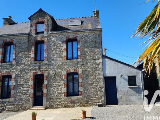 Maison à vendre 465 000 € 9 pièces 5 chambres 216 m² 12 200 m² de terrain Berric 56230