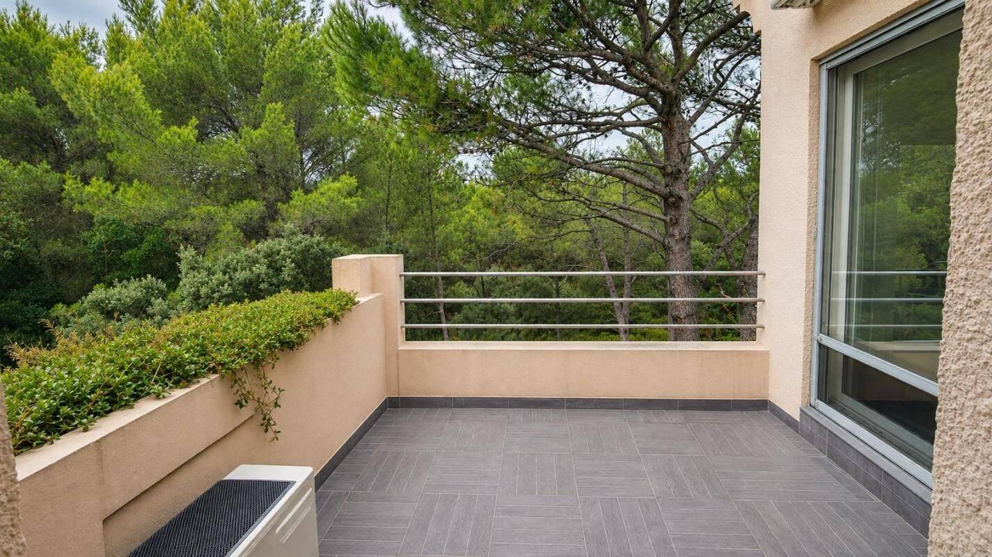 Appartement 3 pièces 79 m² · à Les Angles · 79 m² · 910 €/mois
