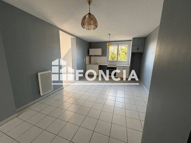 Appartement 5 pièces 122 m² · à Chenevrey-Et-Morogne · 122 m² · 800 €
