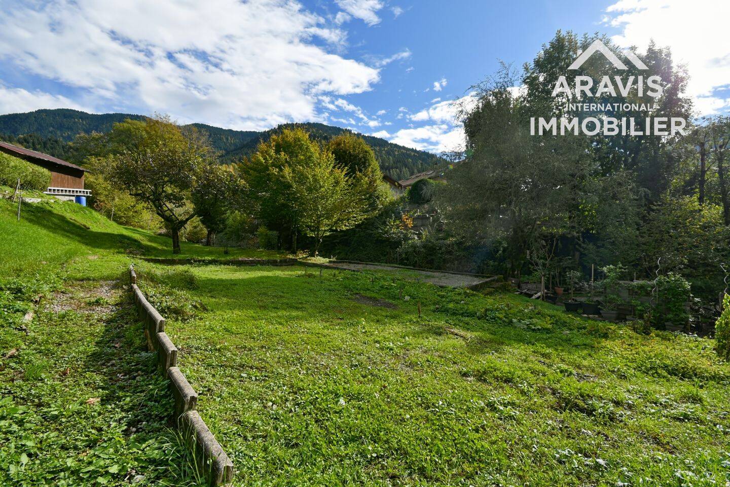 Terrain de 732 m² à Thônes - photo 2
