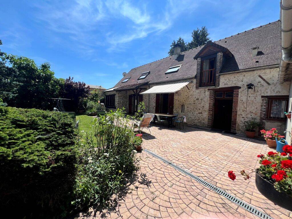 Maison 6 pièces 179 m² · à Sens · 179,3 m² · 234 995 €