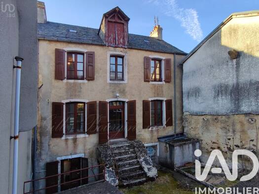 Maison à vendre 170 000 € 9 pièces 6 chambres 200 m² 271 m² de terrain Aumont-Aubrac 48130