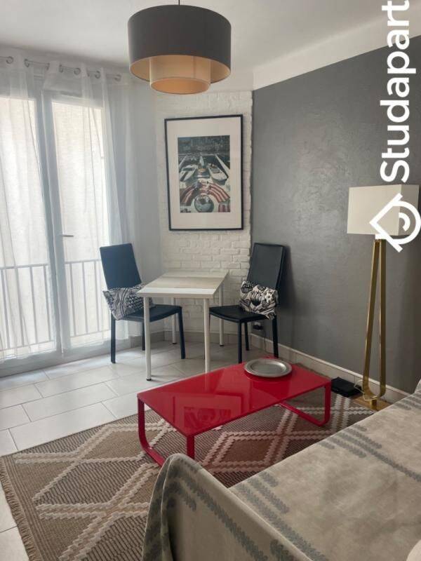Appartement 1 pièce 30 m² · à Antibes · 30 m² · 880 €