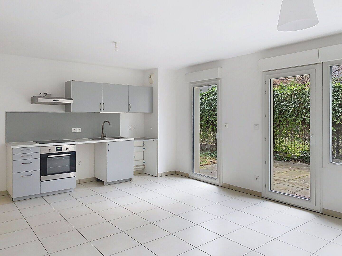 Appartement 3 pièces 66 m² · à Lyon 8ème Arrondissement · 65,8 m² · 990 €/mois