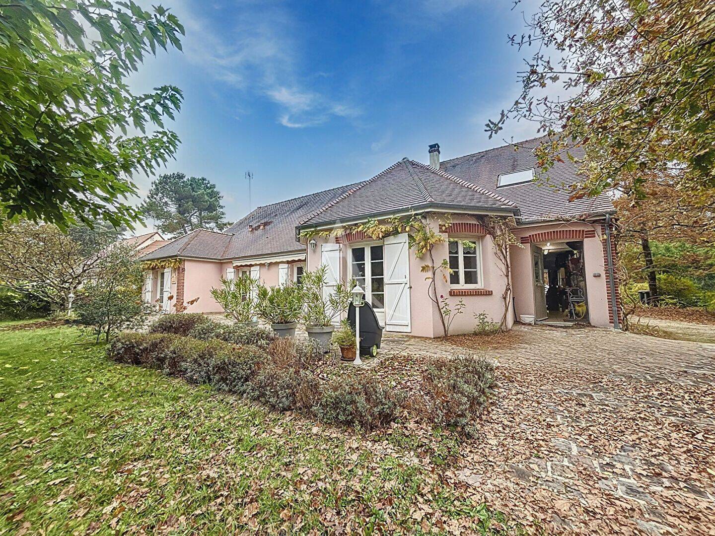 Maison 6 pièces 166 m² · à Ménestreau-en-Villette · 166 m² · 431 900 €