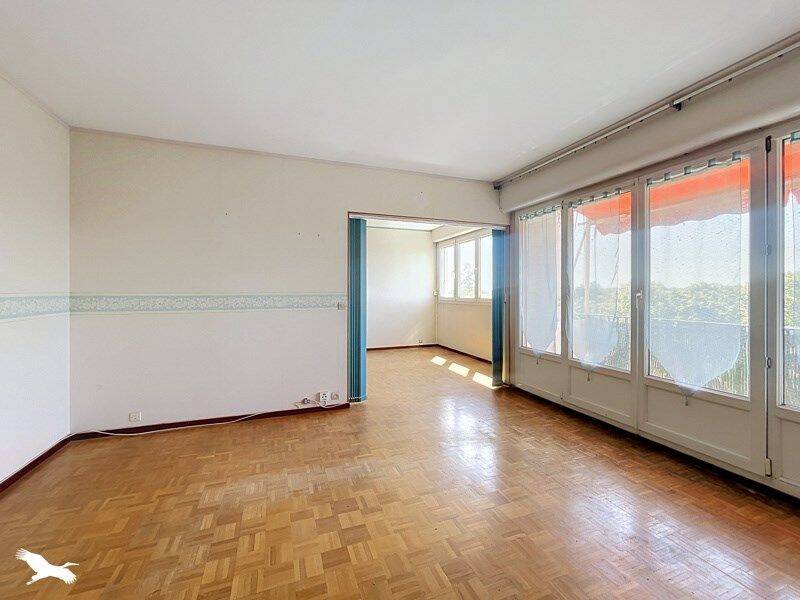 Appartement 5 pièces 90 m² · à Aubergenville · 90 m² · 126 000 €