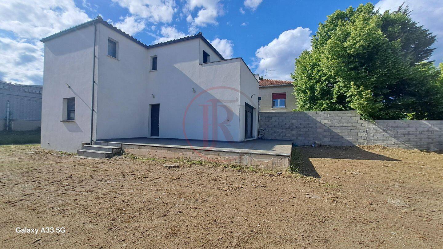 Maison 4 pièces 116 m² · à Saint-Privat-des-Vieux · 116 m² · 200 000 €