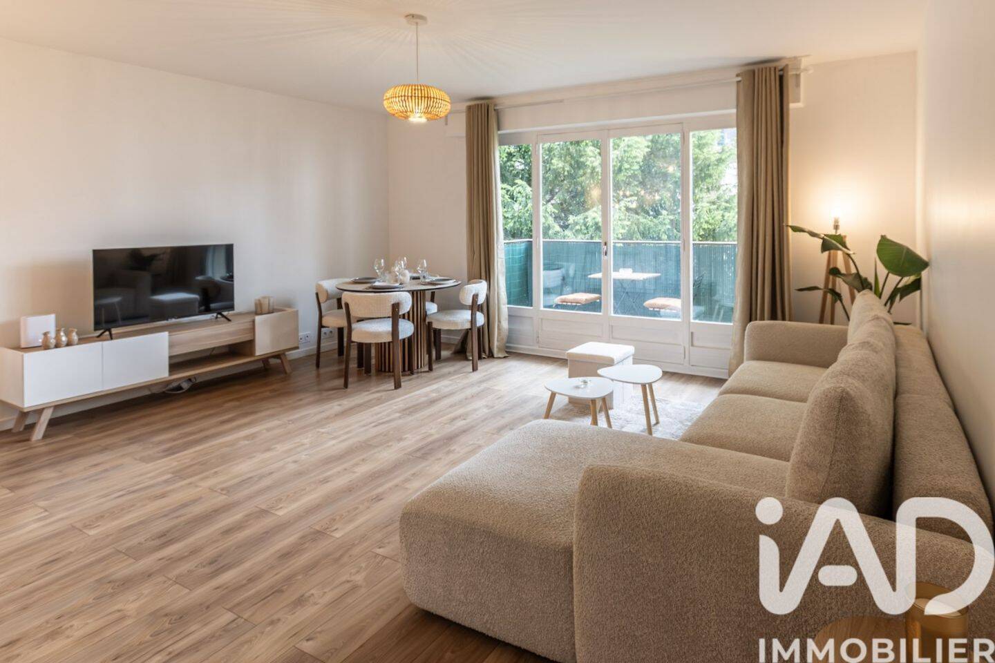 Appartement 2 pièces 54 m² · à Saint-Cloud · 53,7 m² · 349 000 €