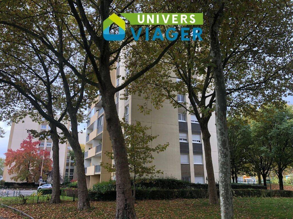 Appartement 4 pièces 72 m² · à Vaulx-en-Velin · 72 m² · 22 825 €
