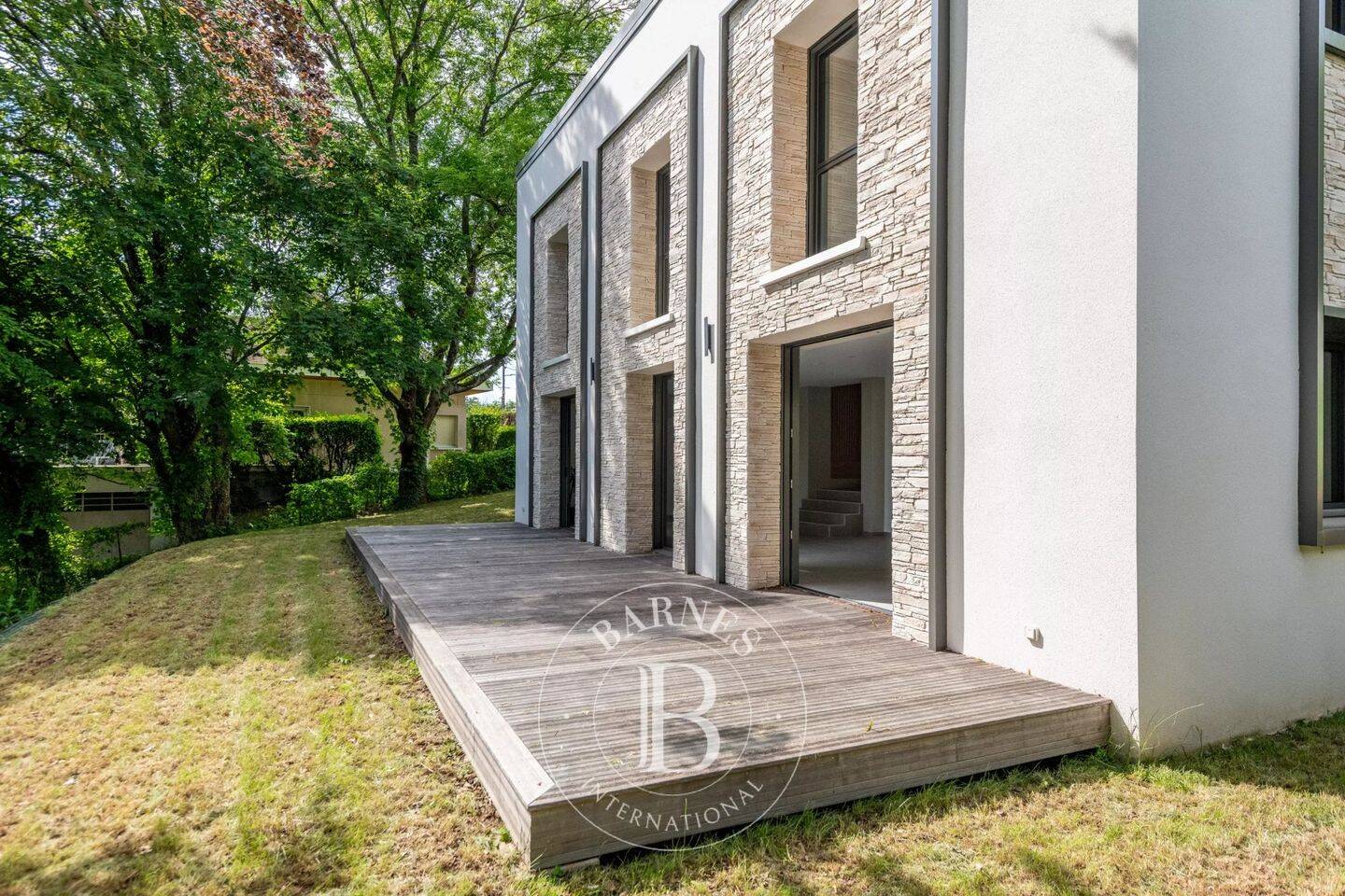 Maison 5 pièces 176 m² · à Tassin-la-Demi-Lune · 176 m² · 1 130 000 €