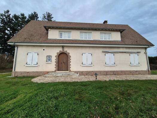 Maison à vendre 503 500 € 5 pièces 4 chambres 186 m² 6 000 m² de terrain Varennes-sur-Allier 03150