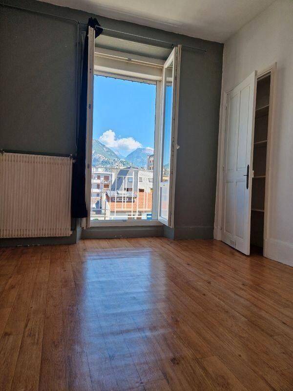 Appartement 2 pièces 50 m² · à Grenoble · 50 m² · 631 €