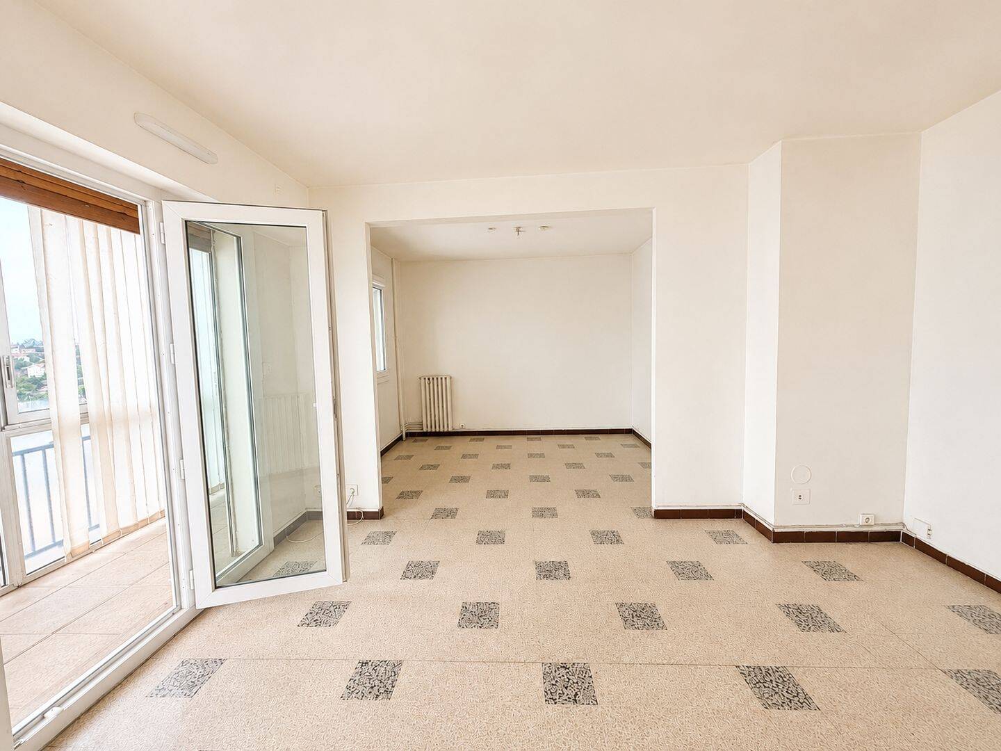 Appartement 4 pièces 70 m² · à Toulon · 70 m² · 144 000 €