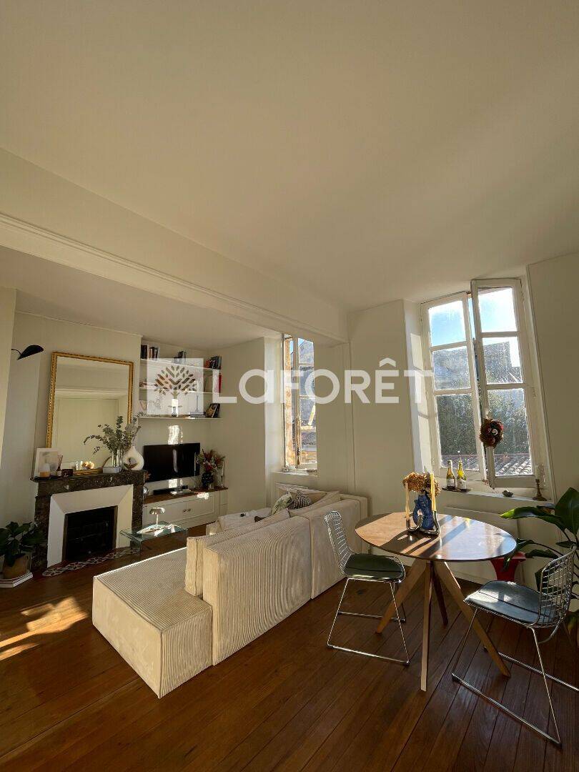 Appartement 2 pièces 38 m² · à Bordeaux · 37,5 m² · 850 €