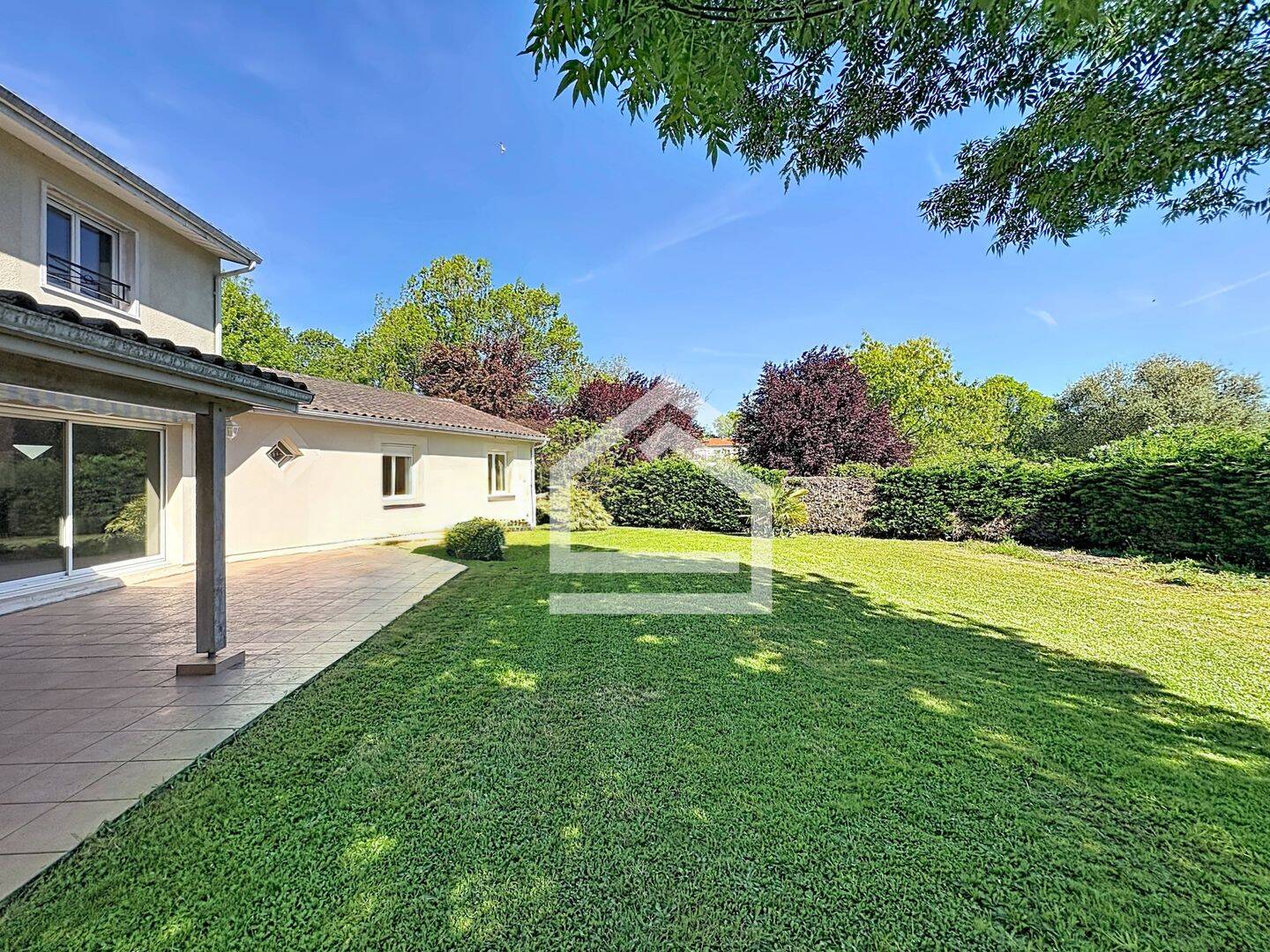 Maison 7 pièces 160 m² · à Montussan · 160 m² · 420 000 €