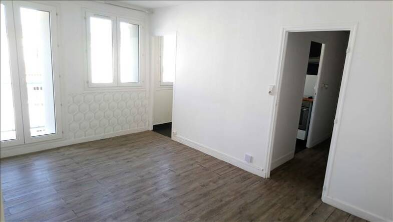 Appartement à louer 610 € 2 pièces 1 chambre 43 m² 3ème étage Chartreux Troyes 10000