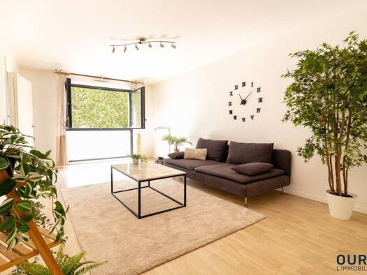 Appartement à vendre - Première occupation 250 000 € 3 pièces 2 chambres 69 m² Étage 1/5 Franc Moisin-Bel Air Saint-Denis 93200