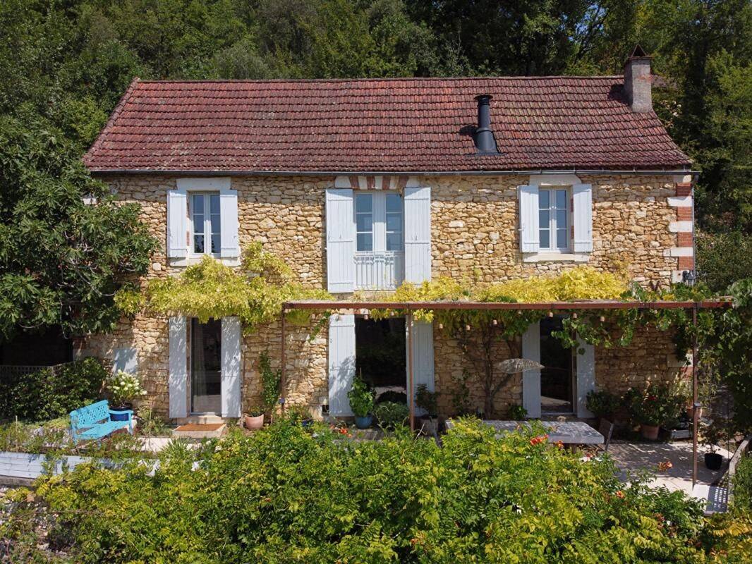 Maison 9 pièces 210 m² · à Saint-Vincent-de-Cosse · 210 m² · 449 000 €