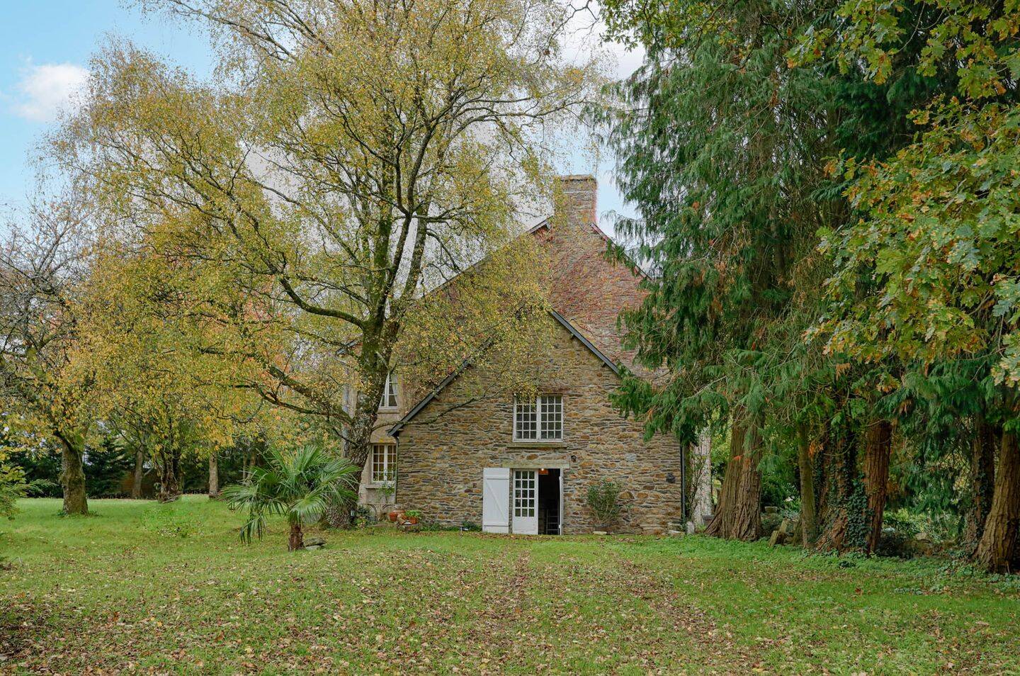 Maison 11 pièces 307 m² · à Caro · 307 m² · 490 000 €