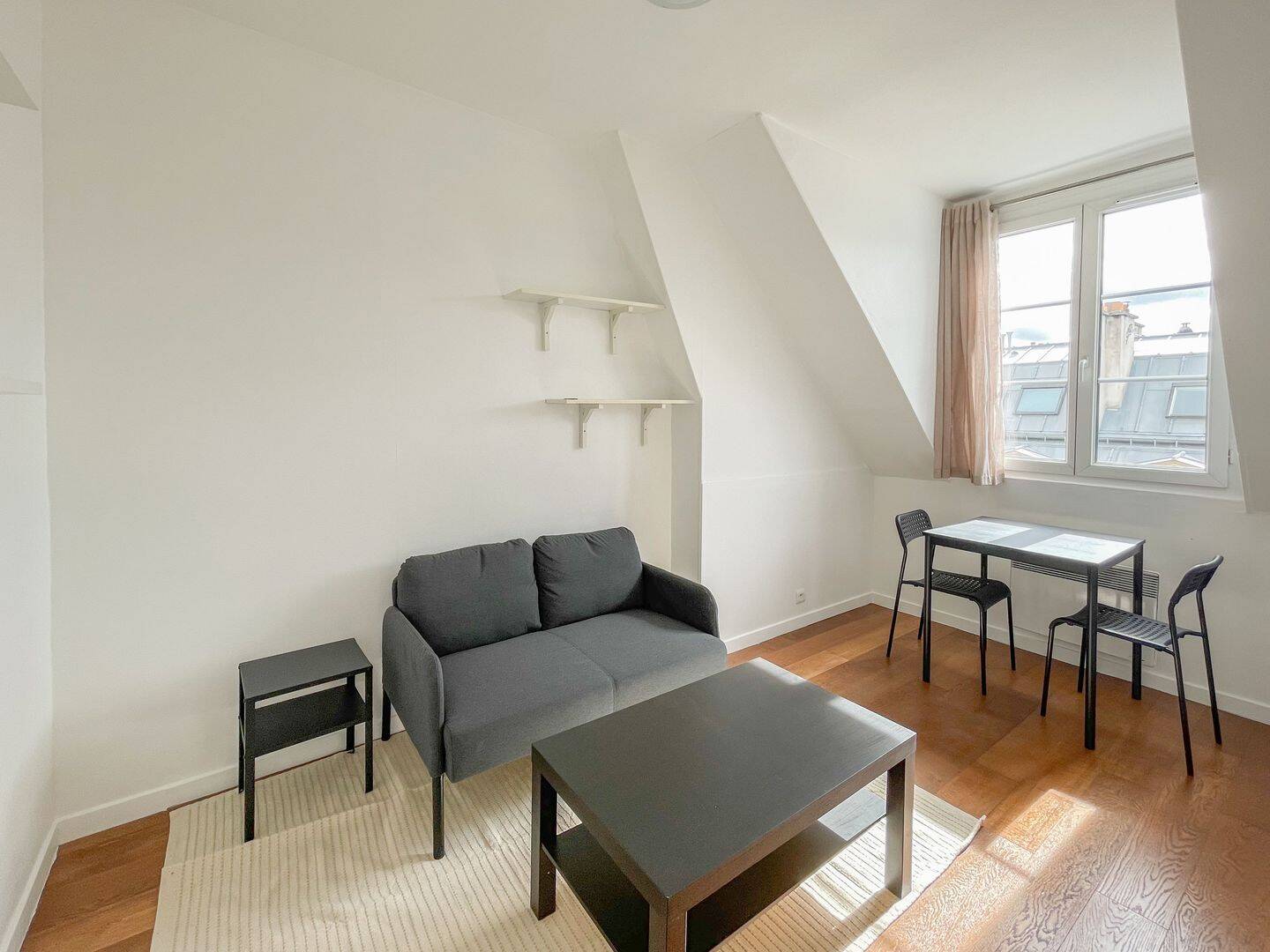 Appartement 2 pièces 26 m² · à Paris 2ème Arrondissement · 26 m² · 1 290 €