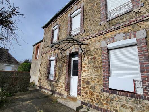 Maison à vendre 276 000 € 4 pièces 3 chambres 90 m² 586 m² de terrain Gouville-sur-Mer 50560