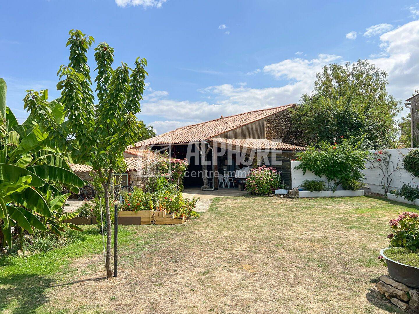 Maison 5 pièces 143 m² · à Saint-Jean-d'Hermine · 143,1 m² · 249 000 €