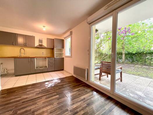 Appartement à louer 1 150 € 2 pièces 1 chambre 44 m² RDC Clair de Lune Villiers-le-Bel 95400