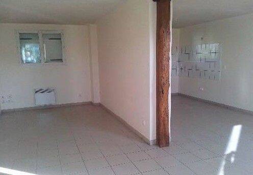 Appartement 3 pièces 100 m² · à Saint-Aubin-de-Blaye · 100 m² · 700 €/mois