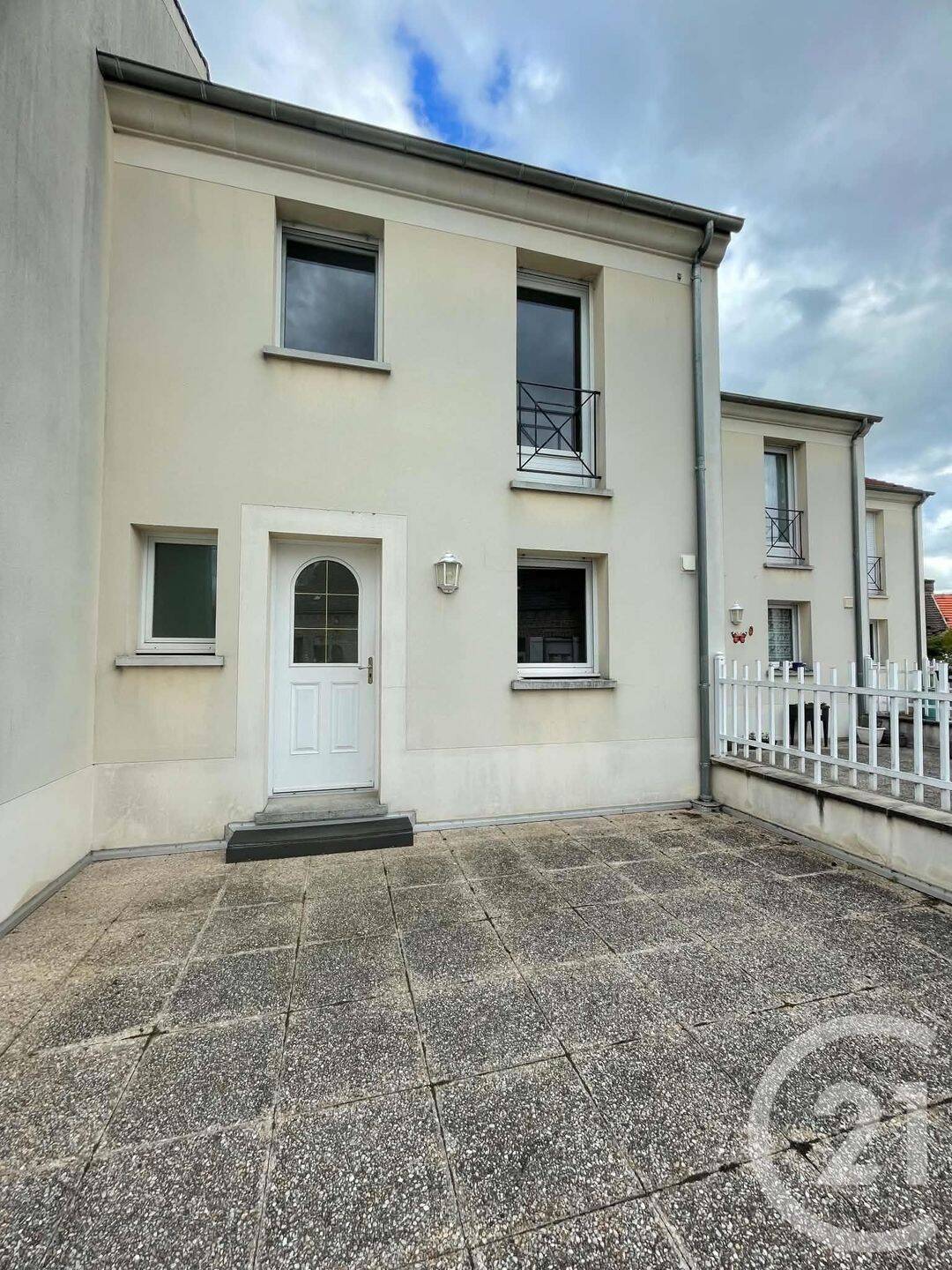 Maison 4 pièces 90 m² · à Lacroix-Saint-Ouen · 90 m² · 990 €/mois
